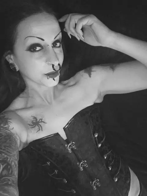 Vixen Ravenous on OnlyFans