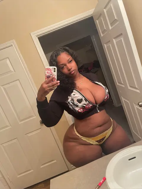 Ashley K. OnlyFans profile