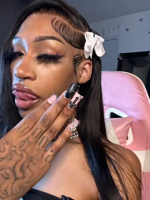 Sooaysian on OnlyFans