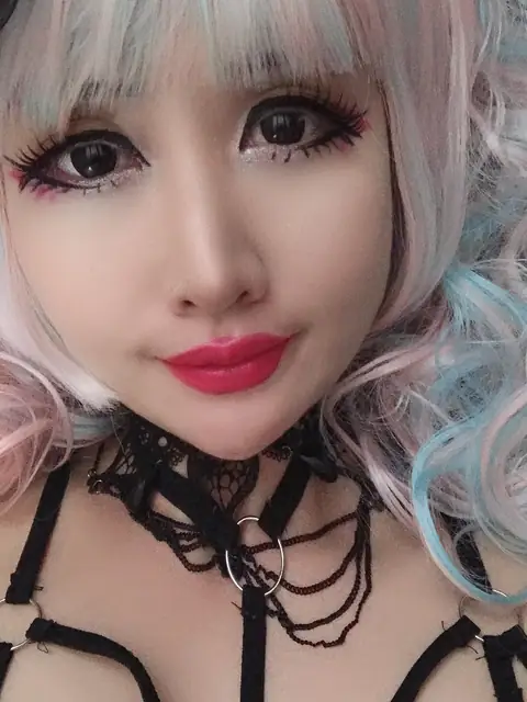 LilyLovesHerLegs on OnlyFans