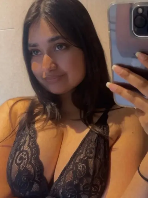 Aria Grover OnlyFans profile