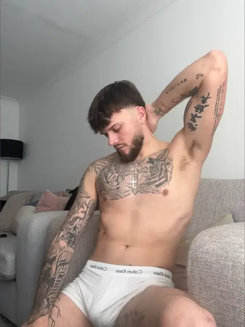 Norwichhunk69 on OnlyFans