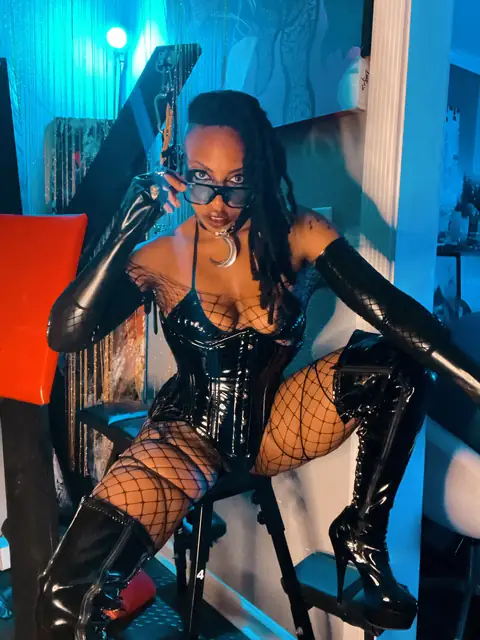 MadamCarmen OnlyFans profile