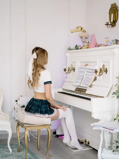 Alix on OnlyFans
