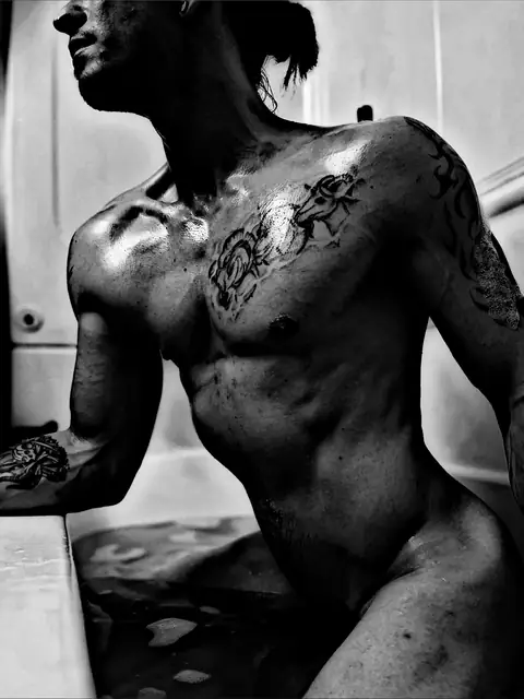 Ciemny on OnlyFans