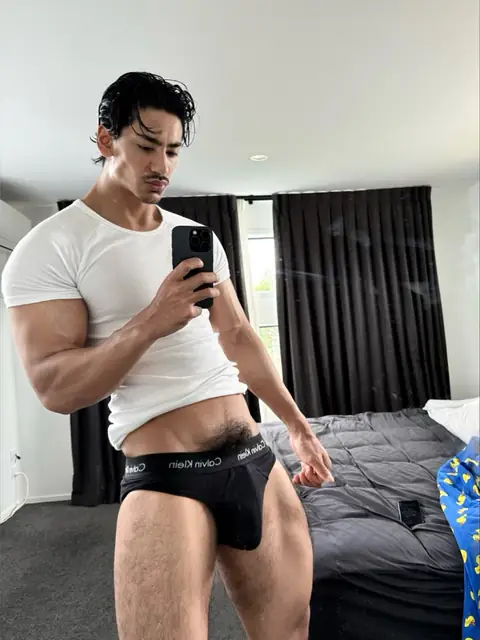 Brownboynz on OnlyFans