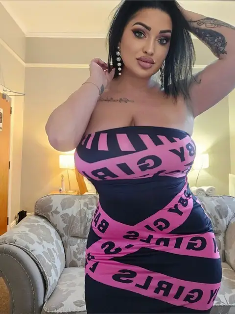 Natasha Floran on OnlyFans