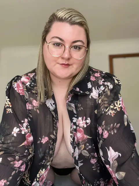 AUDREY ur fat pussy gf OnlyFans profile