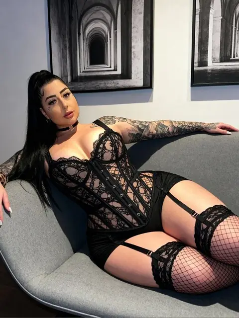 MADDISON BLACK on OnlyFans