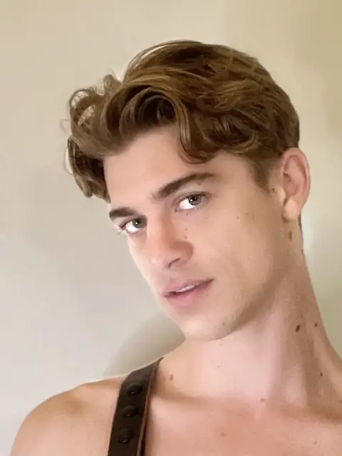 DILLON ROMAN on OnlyFans