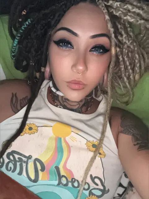 Luna Lace OnlyFans profile