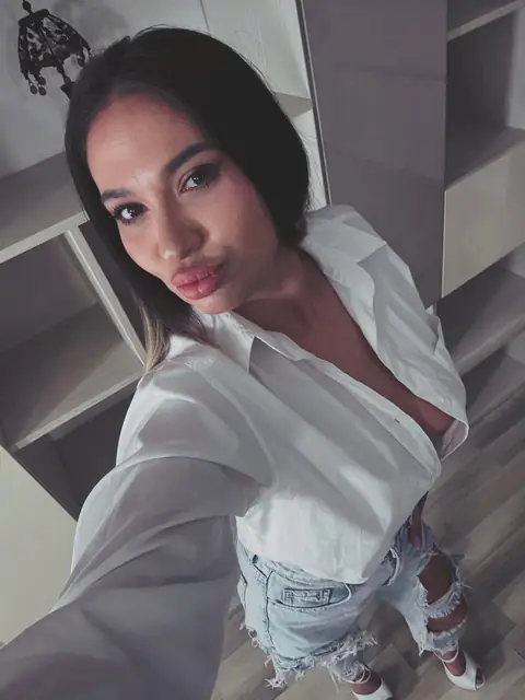 Adelina on OnlyFans