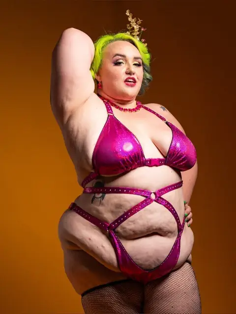 Mia Moore OnlyFans profile