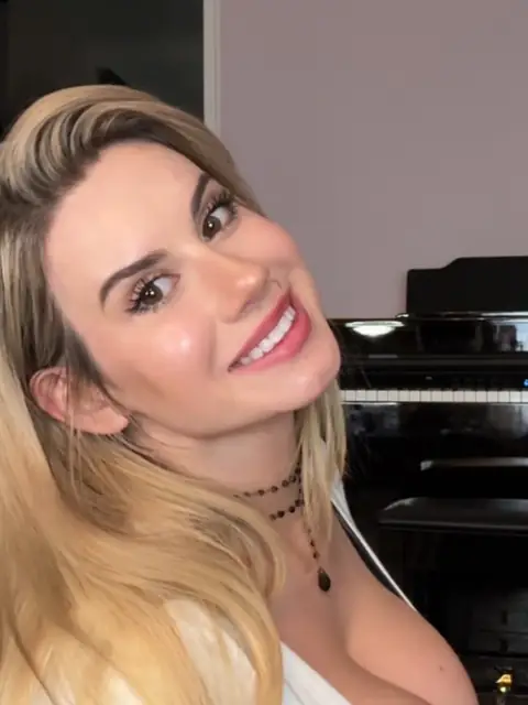 Chloe Lamb OnlyFans profile