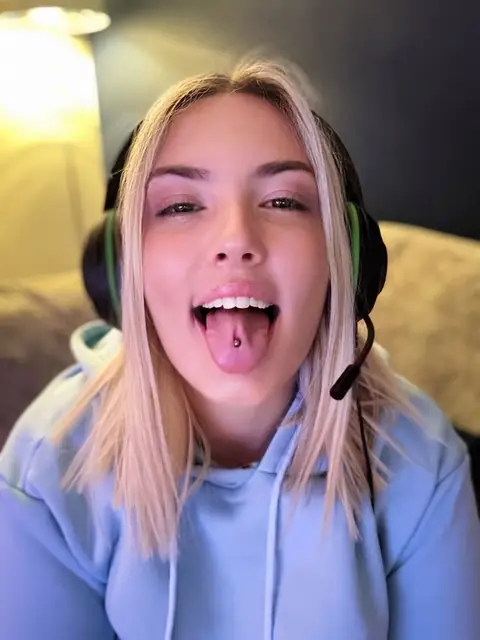 BRITISH BRANDI RAEE on OnlyFans