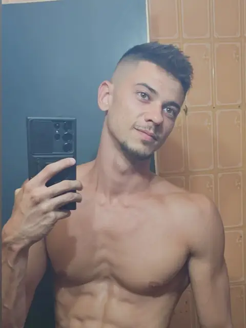 Tommy Cabrio (+18) on OnlyFans