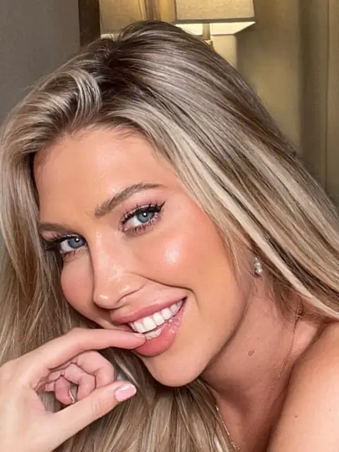Lexi Lowe DIRTY TALK QUEEN on OnlyFans
