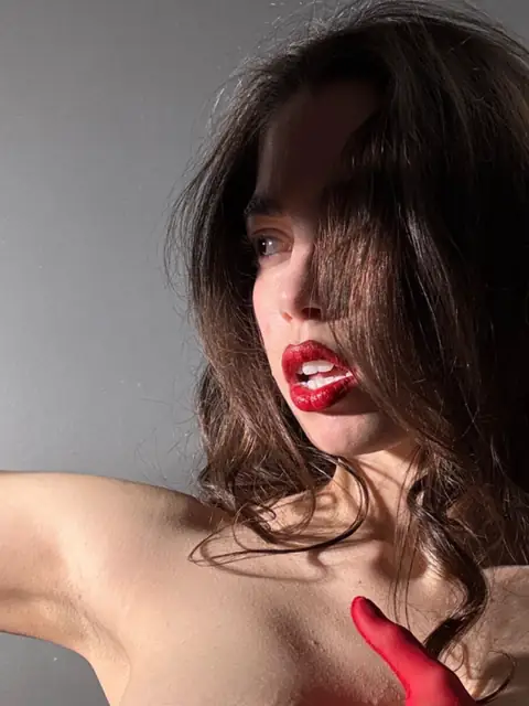 Curlyy on OnlyFans