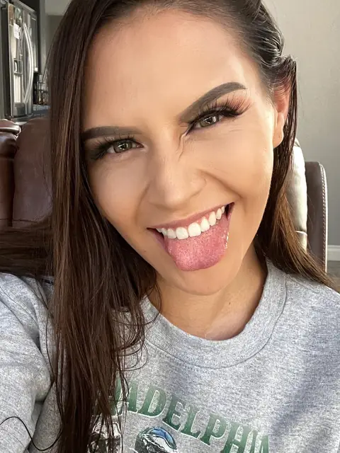 jeanette on OnlyFans