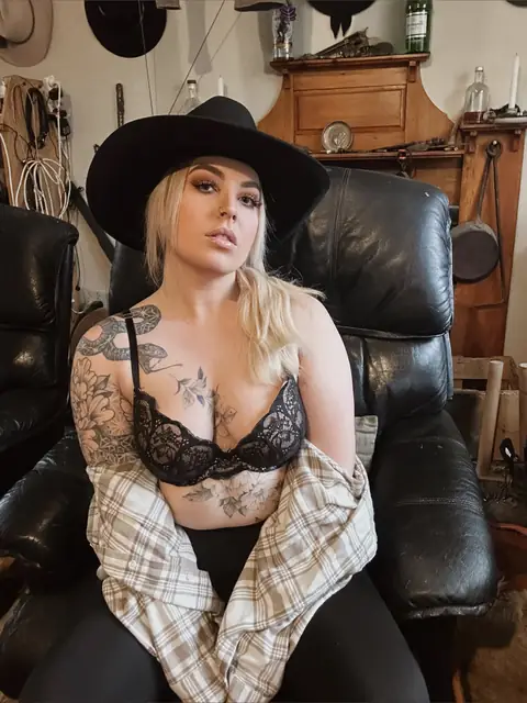 Ella Rae on OnlyFans