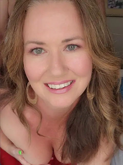 Alora on OnlyFans