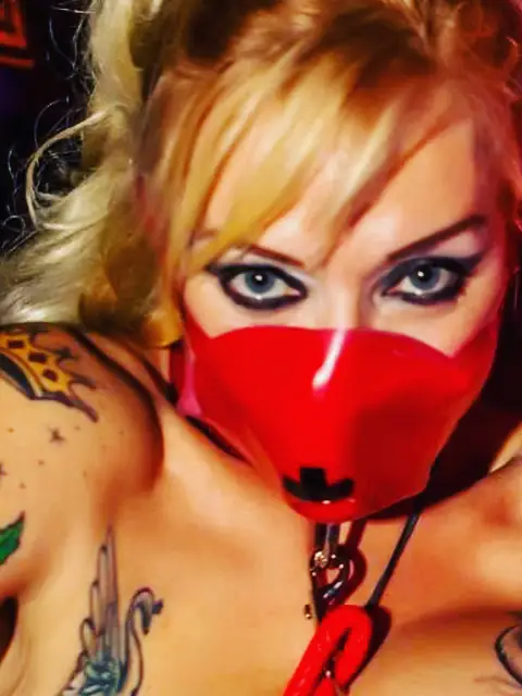 Irresistible Iris on OnlyFans