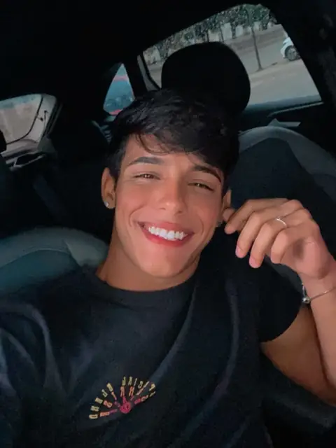 mikael dantas on OnlyFans