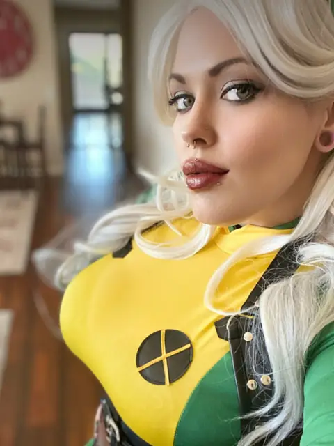 Cinnamon Anarchy on OnlyFans