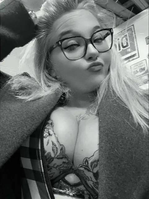 Countrylass85 on OnlyFans