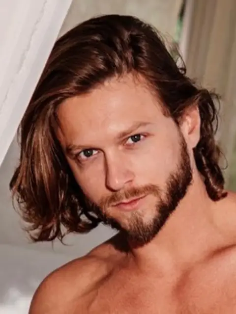Austin Avery on OnlyFans
