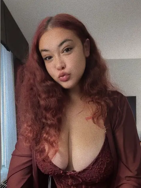 Light bright NYMPHO on OnlyFans