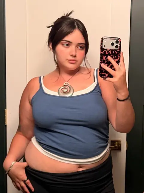 violet on OnlyFans