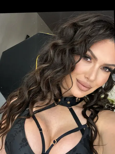 Andrea Kuoni OnlyFans profile