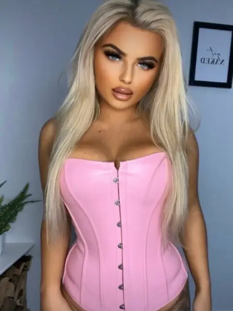 Scarlett Fox | Naughty Blonde on OnlyFans