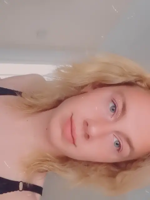 Hannah kitchener on OnlyFans