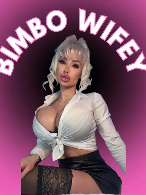 CANDY BUSTY BIMBO OnlyFans profile