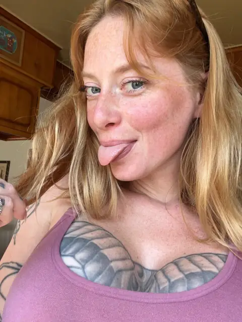 FREEMOMO on OnlyFans