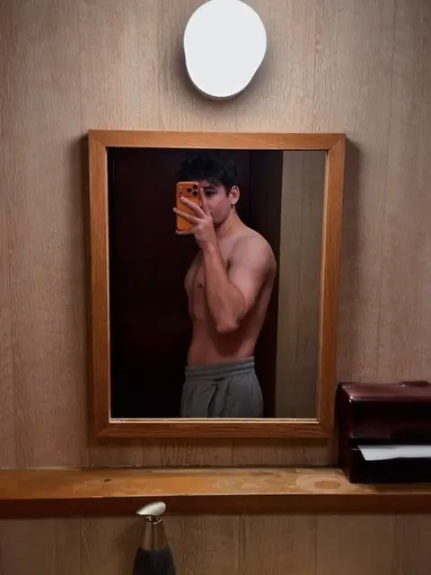Bailong on OnlyFans
