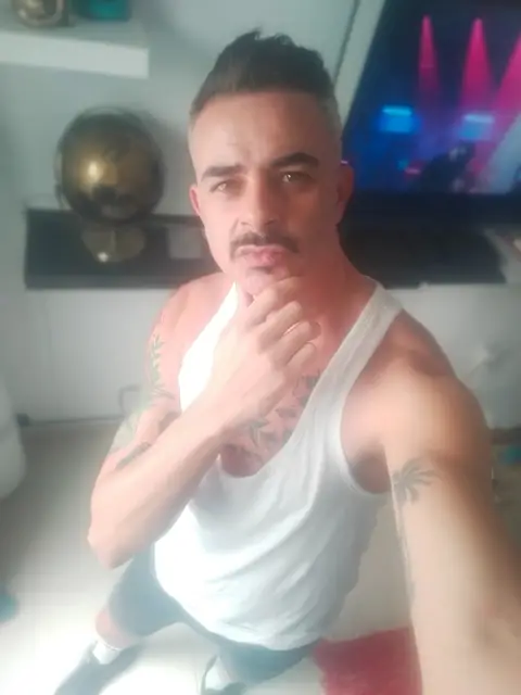 MorenazoPas on OnlyFans