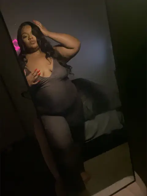 QTheQueen on OnlyFans