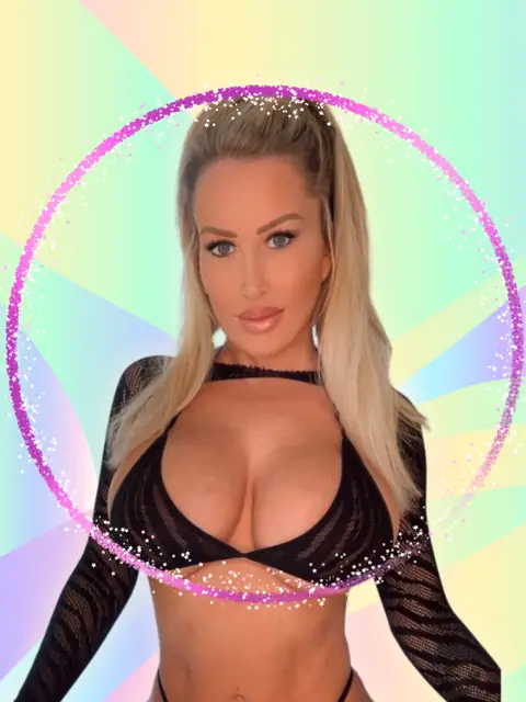 FREE VIDEOS ON FEED on OnlyFans