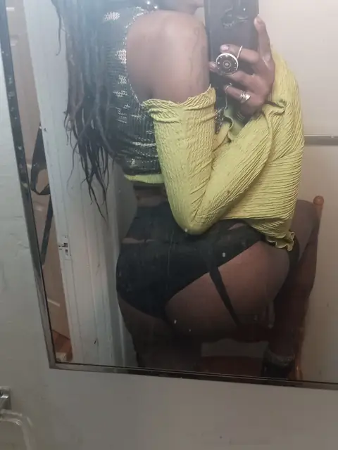 Fae on OnlyFans