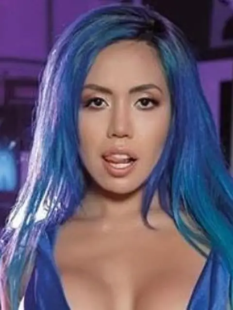 Luna Bella on OnlyFans