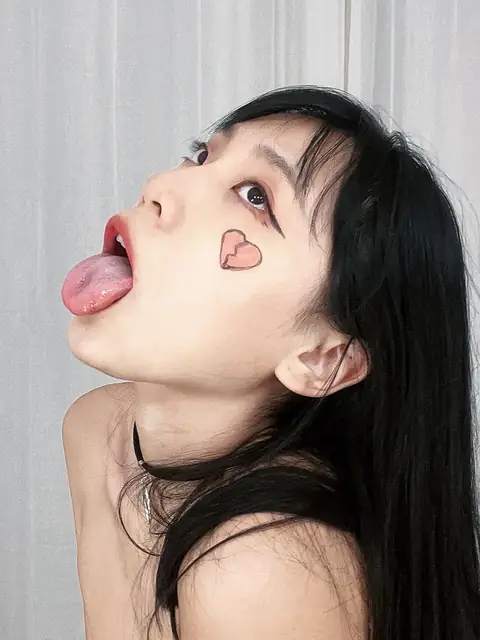 June Liu SpicyGum on OnlyFans