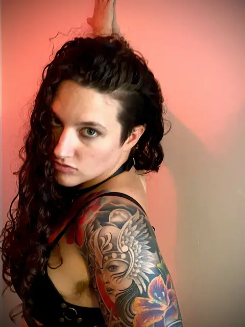 Queen Rose 1:1 Video Calls & Sexting on OnlyFans