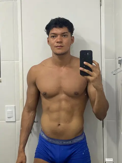 Emerson Azevedo on OnlyFans
