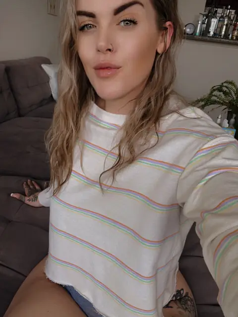 Allie on OnlyFans