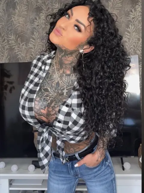 Lottchen_Ink on OnlyFans