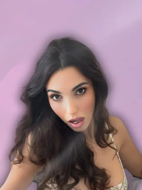 Romy OnlyFans profile