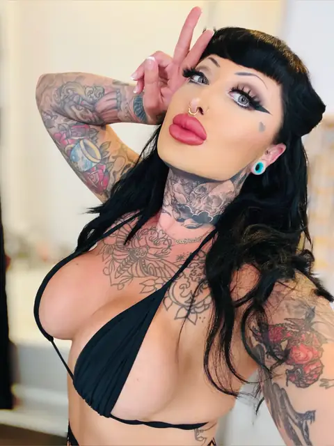 Goth Barbie NO PPV! on OnlyFans
